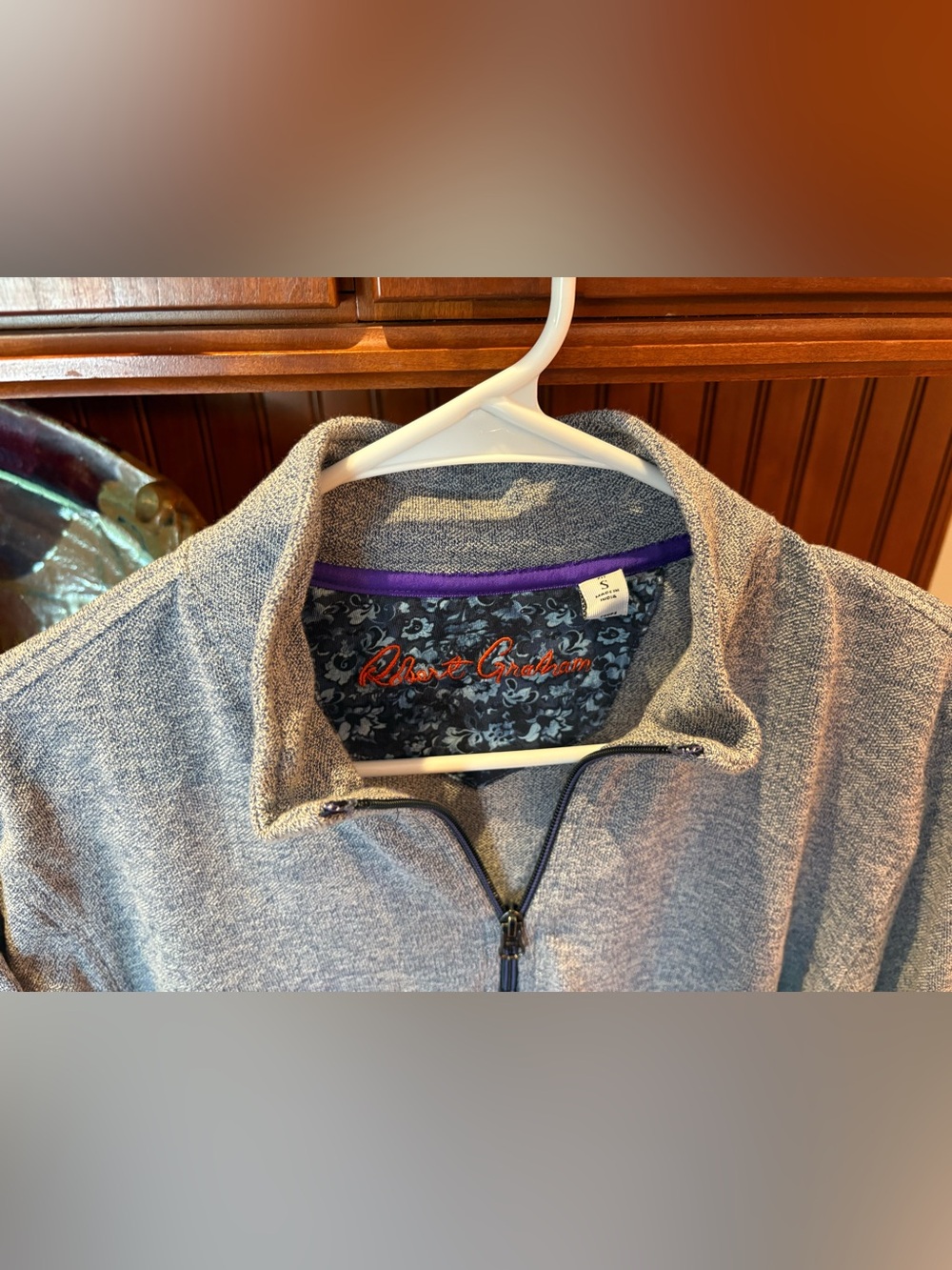 Robert Graham Men’s Heather Gray Quarter-Zip pullover. Small - Picture 2 of 6